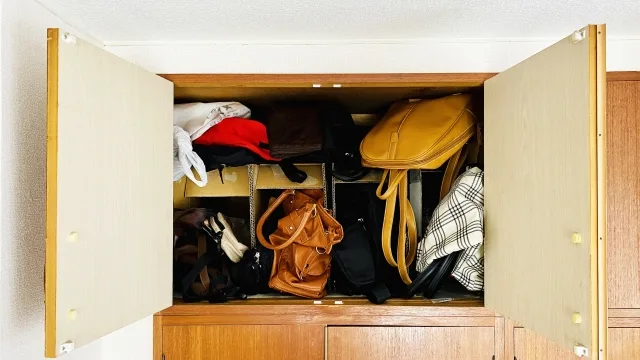 バッグ捨てる風水術！運気アップする正しい処分法