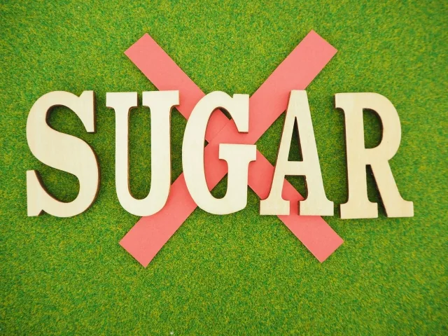 いつから痩せる？砂糖断ちの効果が現れる時期と継続のコツ